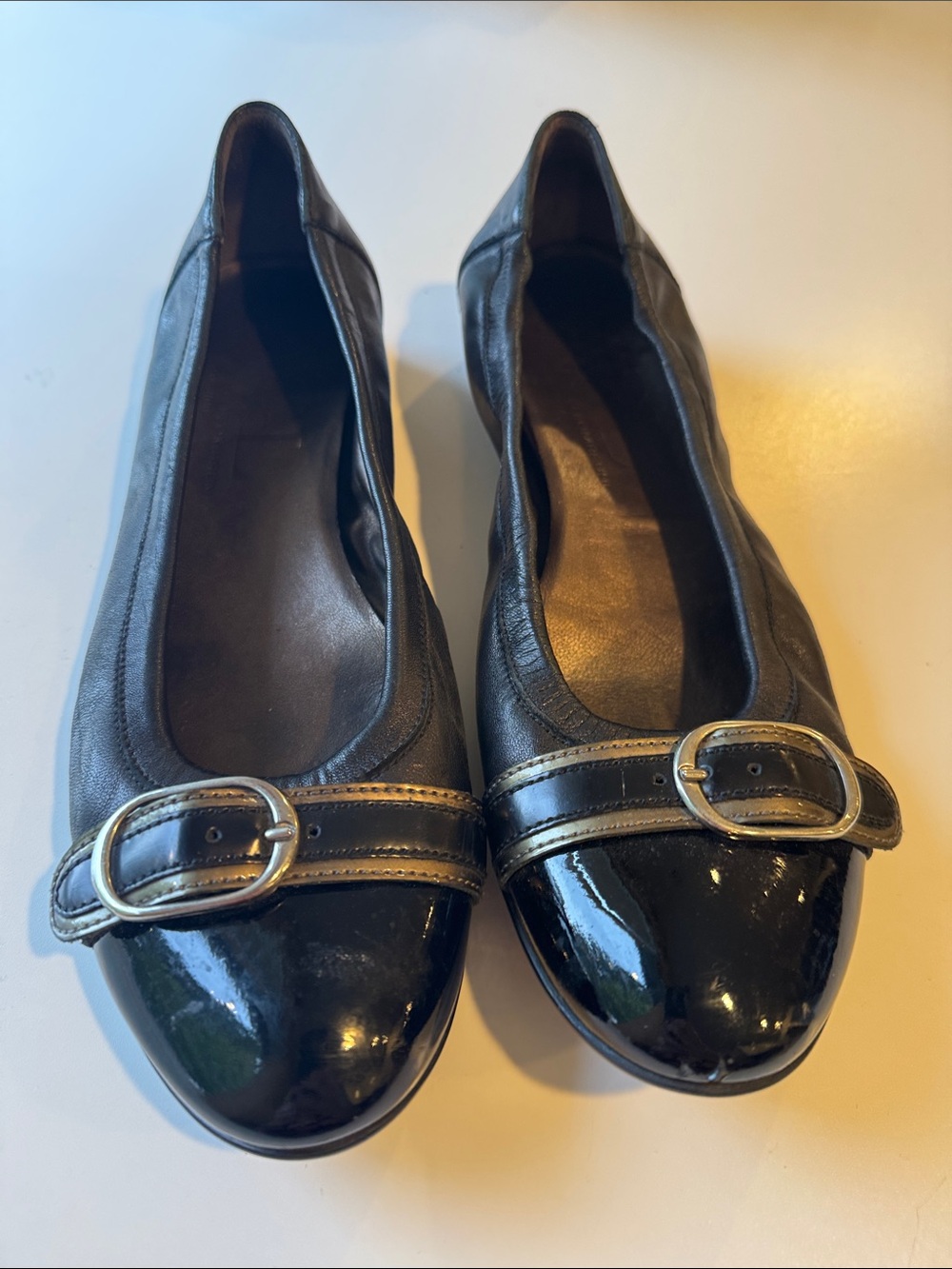 AGL Cap Toe Monica Two Tone Buckle Leather Luxury Ballet Flats Sz 41 w/ Flaw